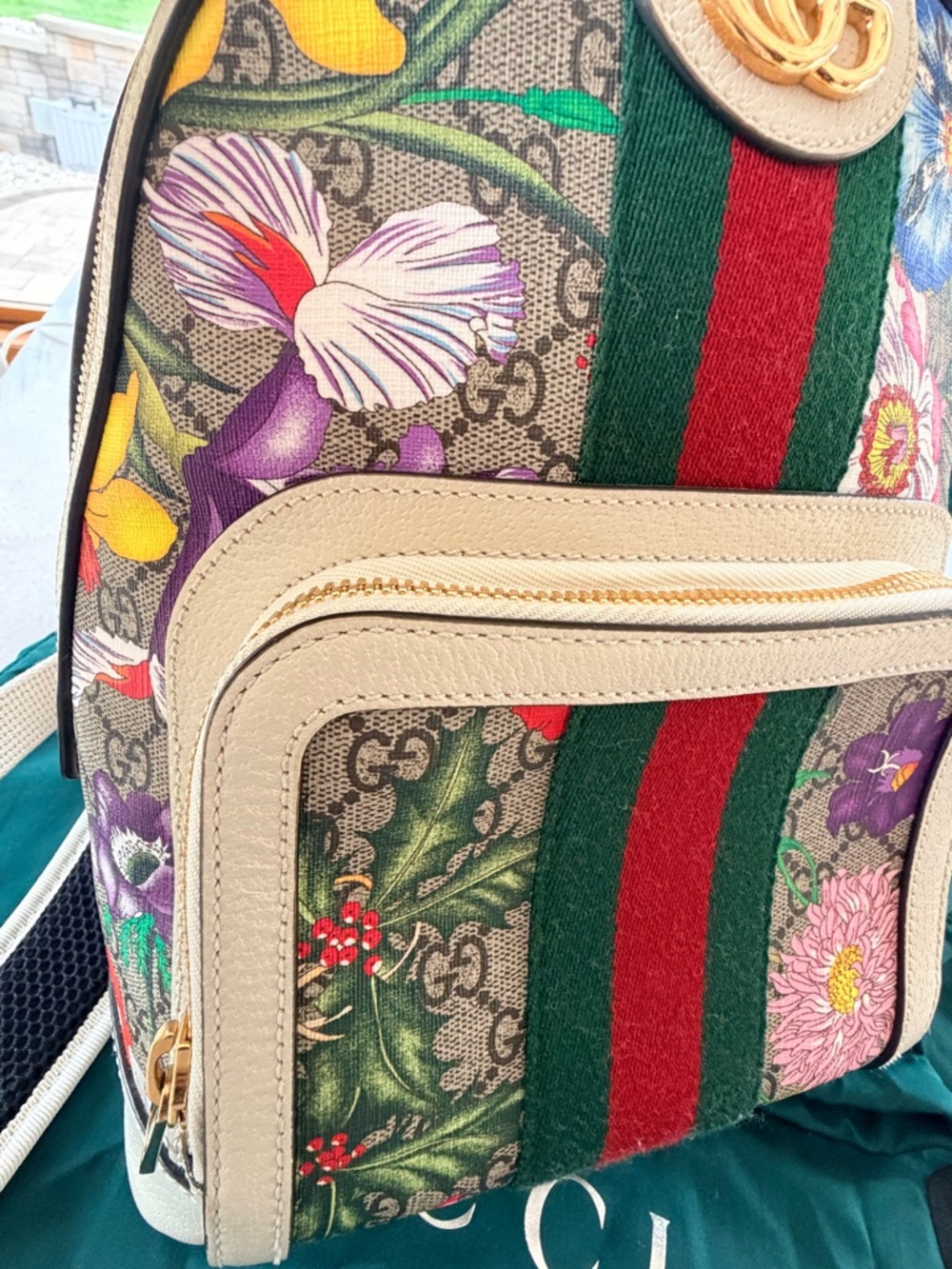 Gucci Floral GG Canvas Ophidia Backpack in Multicolor and Cream Leather - Picture 14 of 15